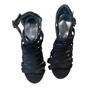 Black gladiator, platform, size 8, 5 inch heel